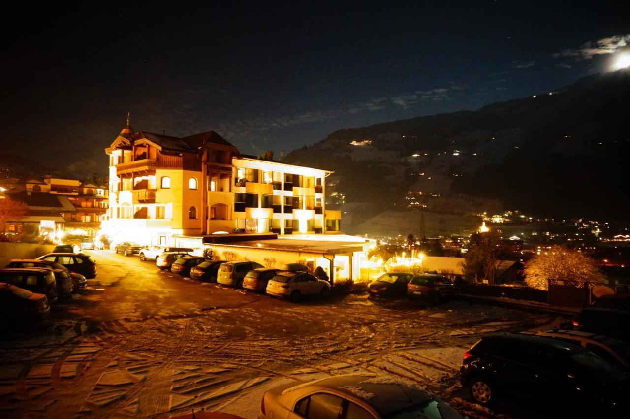Alpenhotel Stefanie Hippach Exterior photo